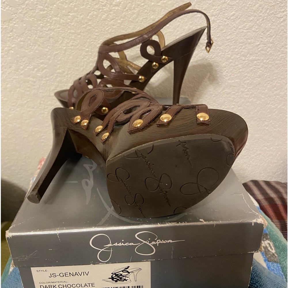 Jessica Simpson brown heels.